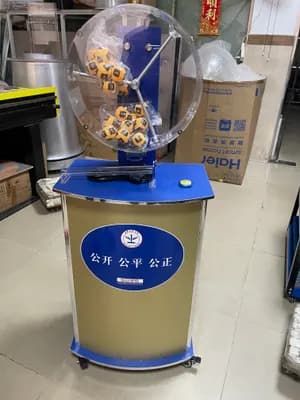 Jisun self-service coin exchange machine front view with lighting on