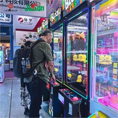 Block Clash Prize Game Machine - view 1